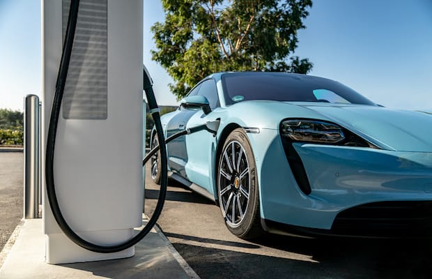 Porsche Taycan 4S-Charging